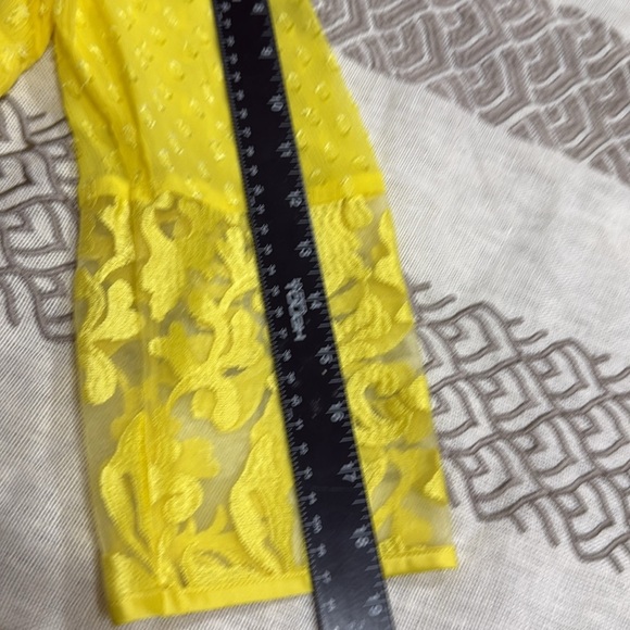 (A5)NWIsaac Mizrahi Live! Floral Embroidered Sheer V-Neck Blouse,Bright Yellow M - Picture 11 of 13